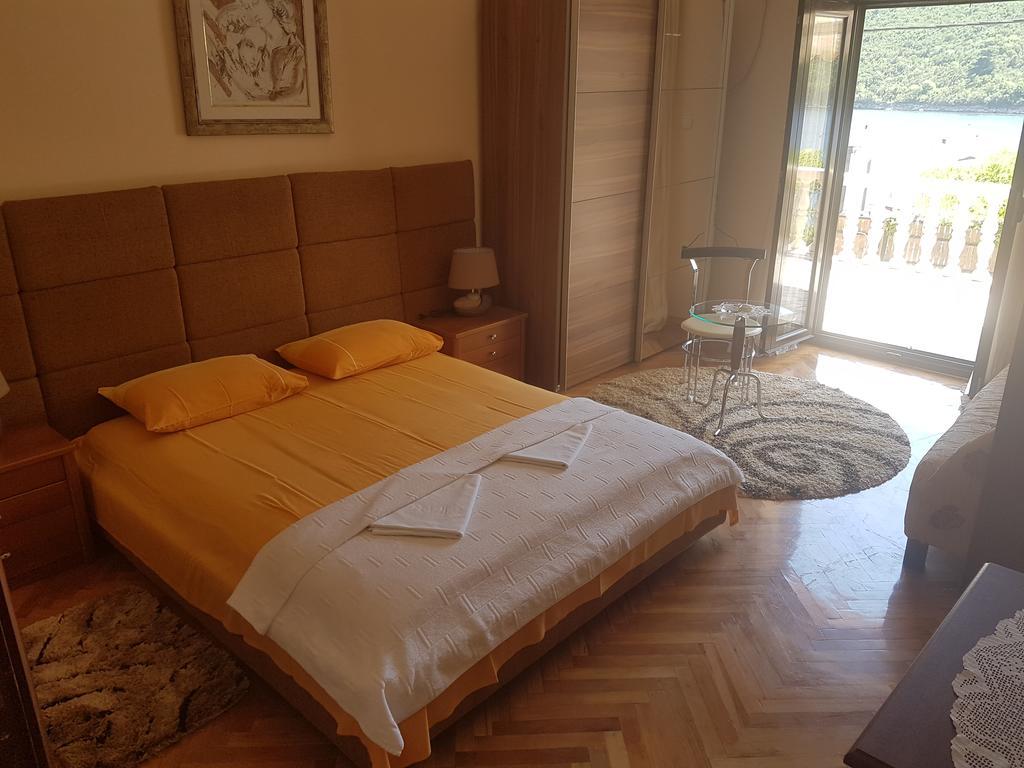 Apartments Grispolis Tivat Exterior foto
